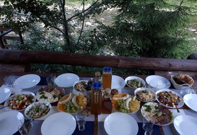 Resort готель River Hill