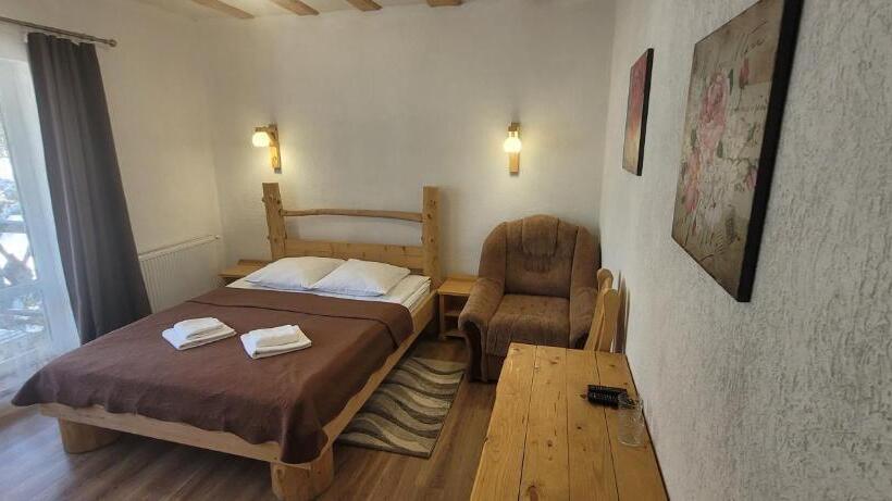 Resort готель River Hill