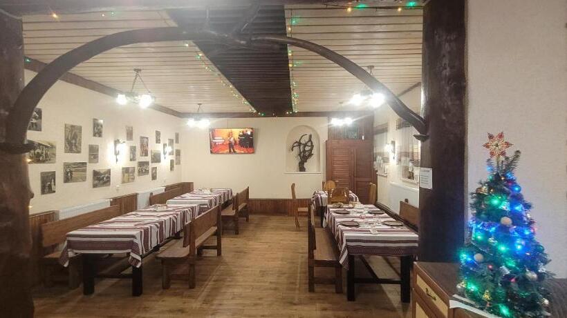 Resort готель River Hill