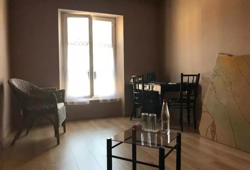 Aamiaismajoitus (B&B) Aux Delices De L Abbaye