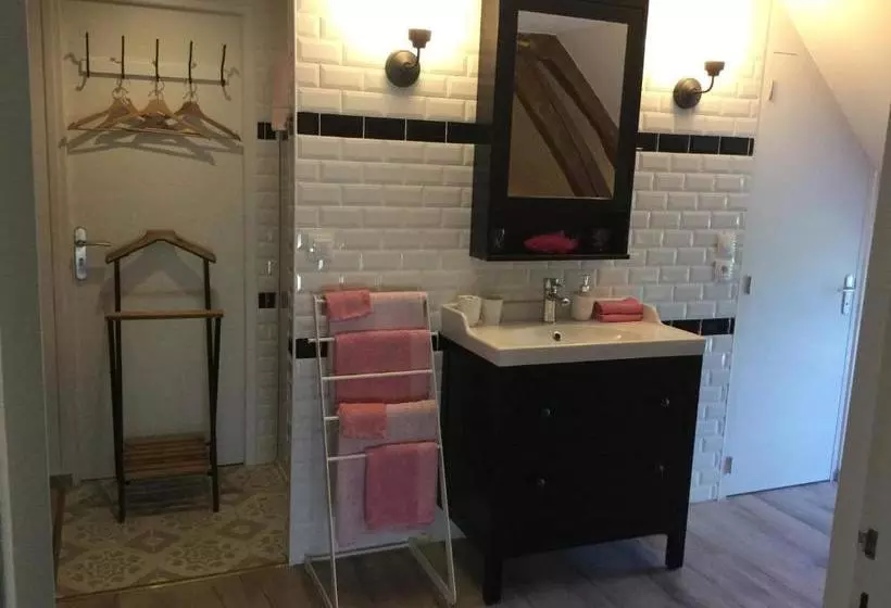 ベッドアンドブレックファースト La Ressource