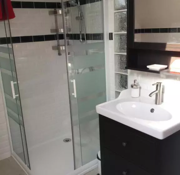 ベッドアンドブレックファースト La Ressource