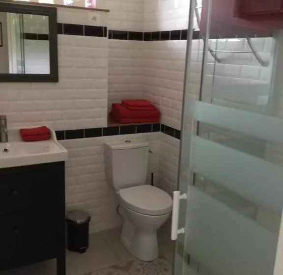 ベッドアンドブレックファースト La Ressource