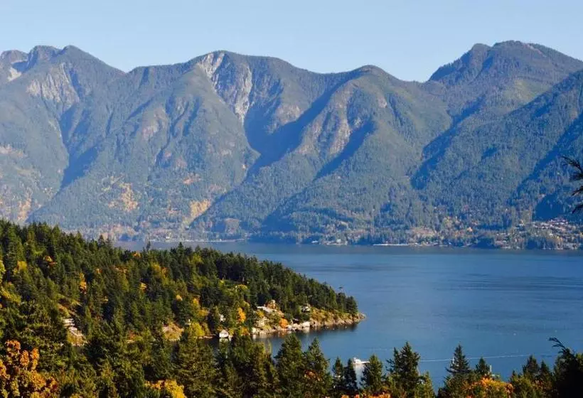 Hotelli Artisan Suites On Bowen