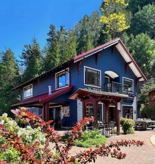 Hotelli Artisan Suites On Bowen