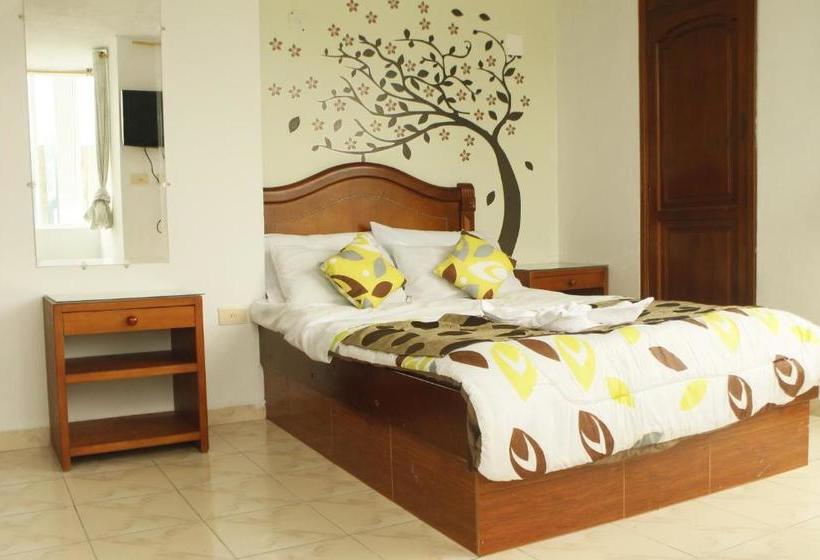 هتل Casa De Cristal