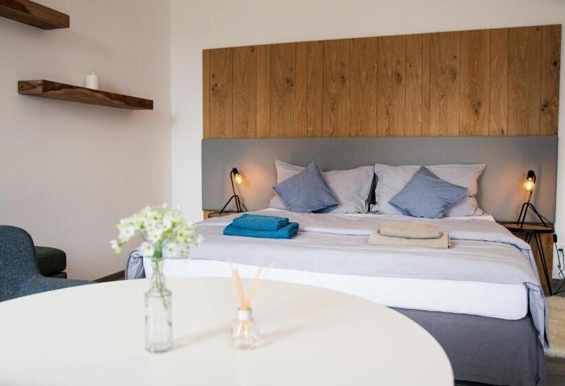 Hotel Chalets Franciska Major, Pro Village