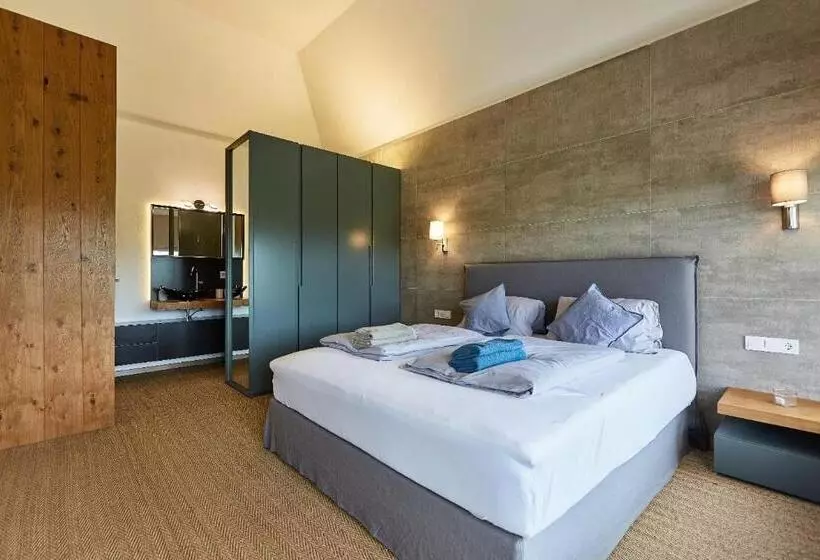 Hotelli Chalets Franciska Major, Pro Village