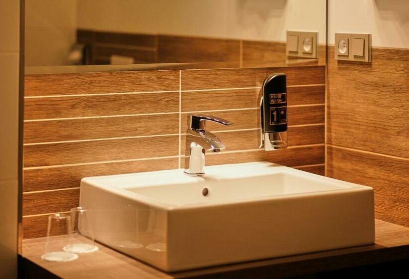 Szálloda Gtc 3 Superior