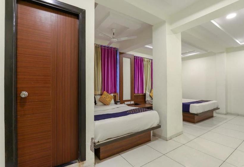 호텔 Spot On 17252  Everest