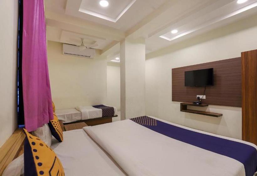 호텔 Spot On 17252  Everest