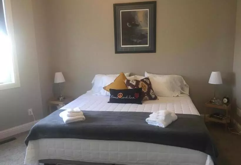 Misty Ridge Retreat B&b