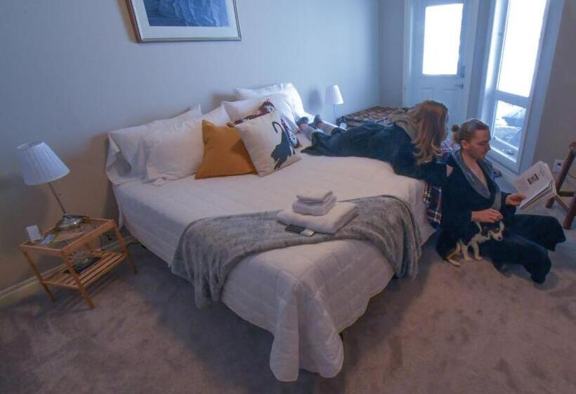 Misty Ridge Retreat B&b