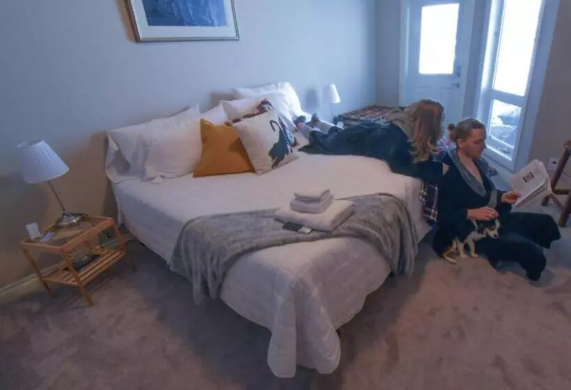 Misty Ridge Retreat B&b