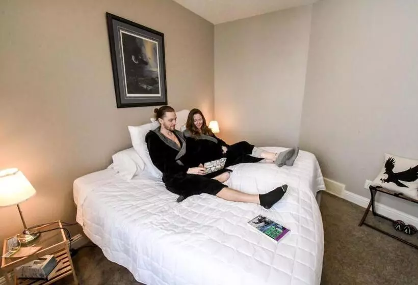 Misty Ridge Retreat B&b