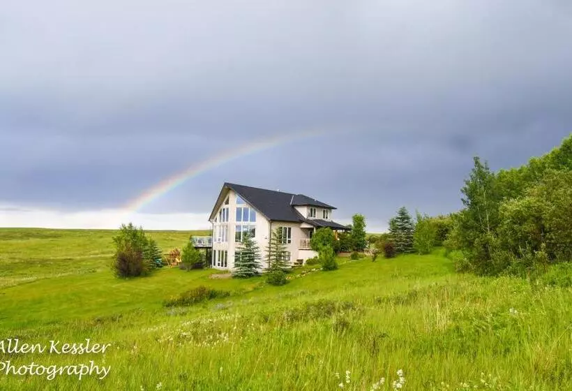 Misty Ridge Retreat B&b