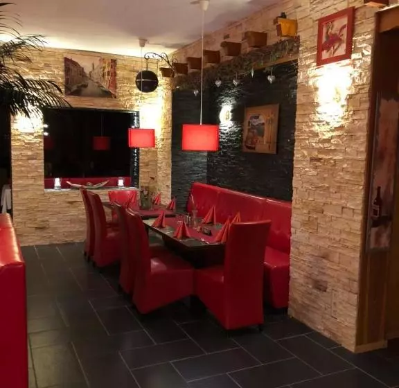 Majatalo Eiscafé   Pizzeria Antonio