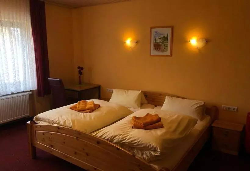 Majatalo Eiscafé   Pizzeria Antonio