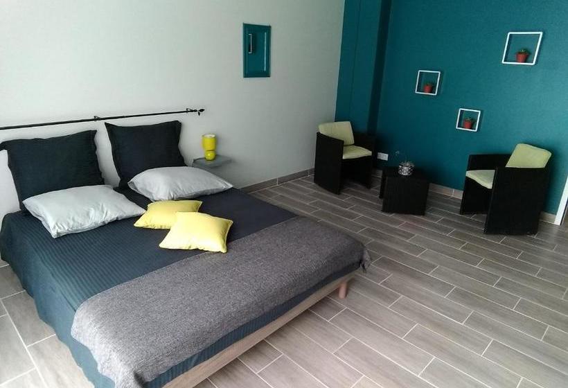 פנסיון Le Mas De L Escale