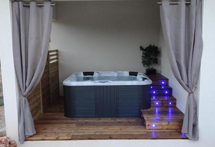 פנסיון Le Mas De L Escale