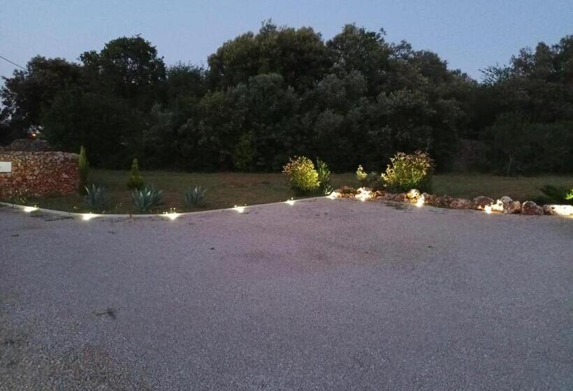 פנסיון Le Mas De L Escale