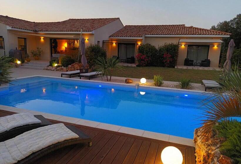 פנסיון Le Mas De L Escale