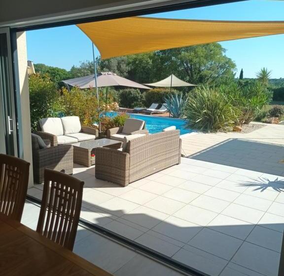 פנסיון Le Mas De L Escale