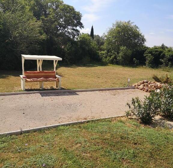 פנסיון Le Mas De L Escale