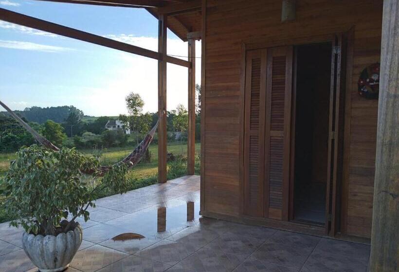 بنسيون Pousada Taiani