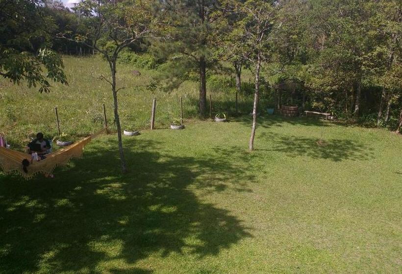 بنسيون Pousada Taiani