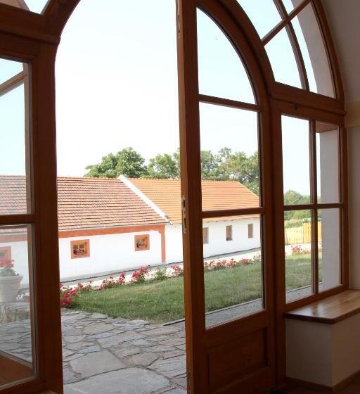 Panzió Zámek Libouň