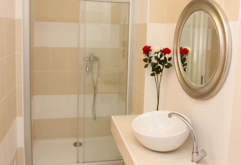 Panzió Zámek Libouň