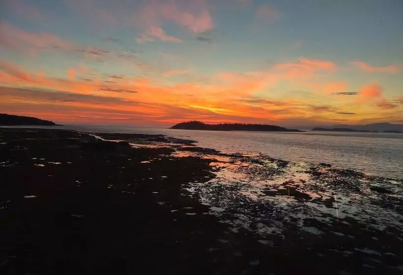Auberge Pourvoirie Isle Aux Grues
