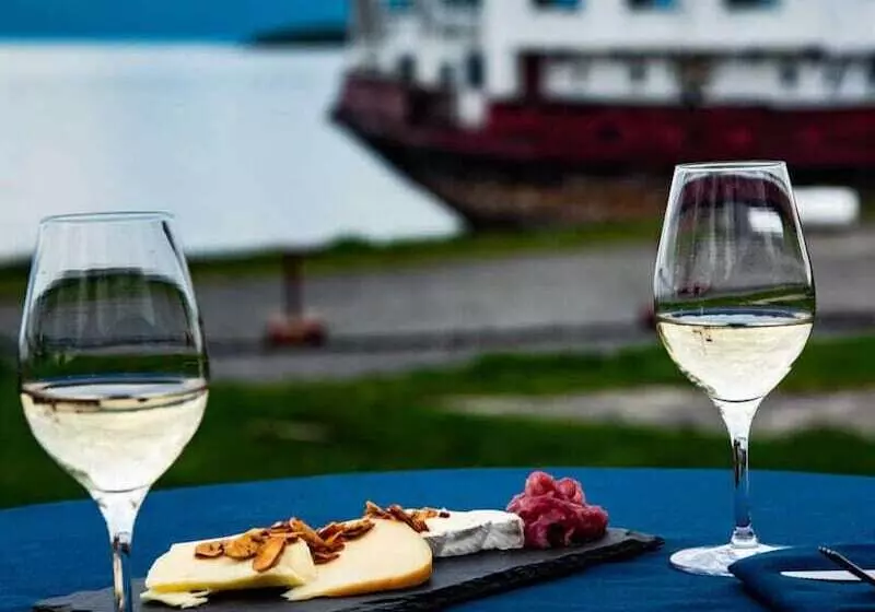 Auberge Pourvoirie Isle Aux Grues