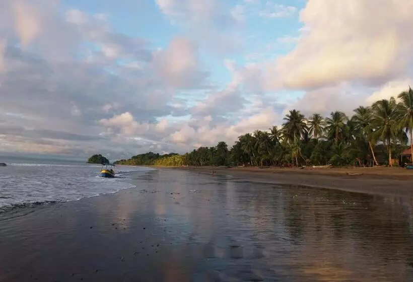 ホテル Cabañas Refugio Salomon