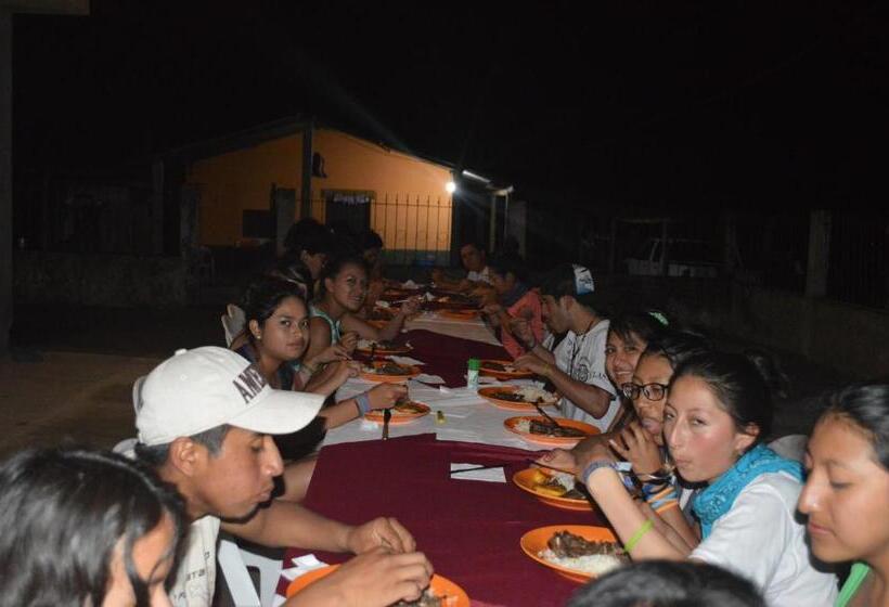 ホテル El Aliso   Pujilí