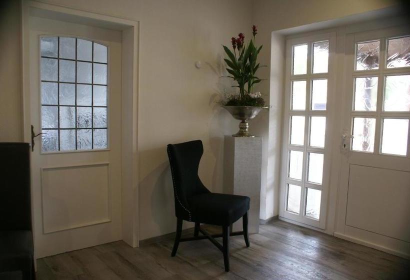 Отель Garni Alte Post