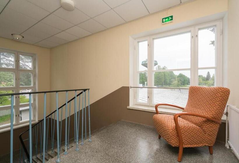 هتل Gasthaus Patruuna