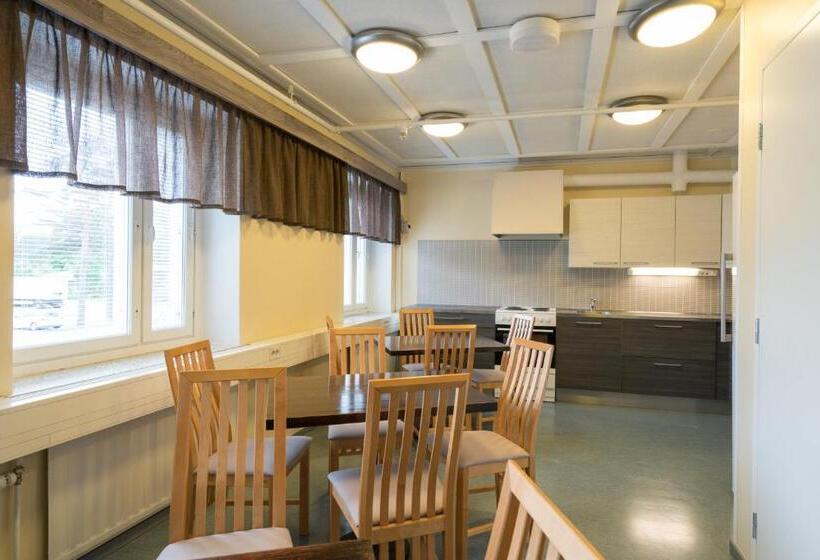 هتل Gasthaus Patruuna