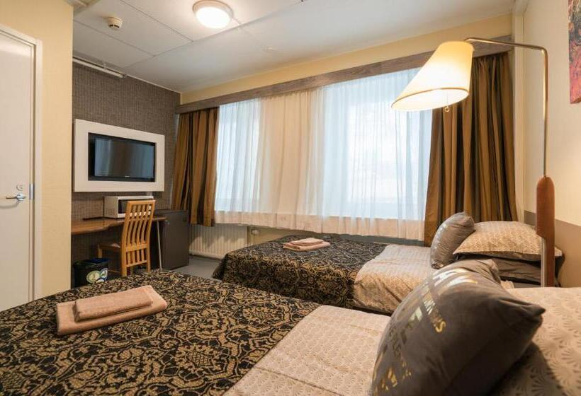 هتل Gasthaus Patruuna