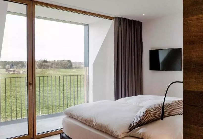 Hotelli Lenderstuben