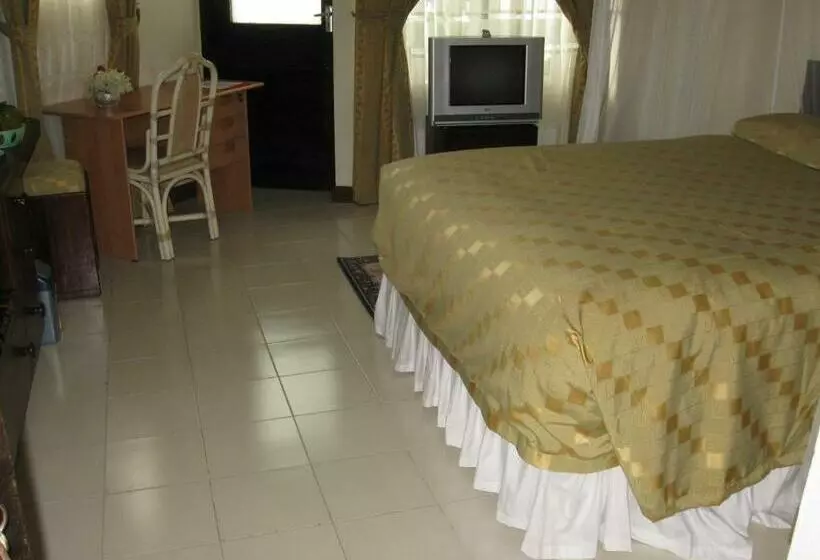 هتل North Coast Beach