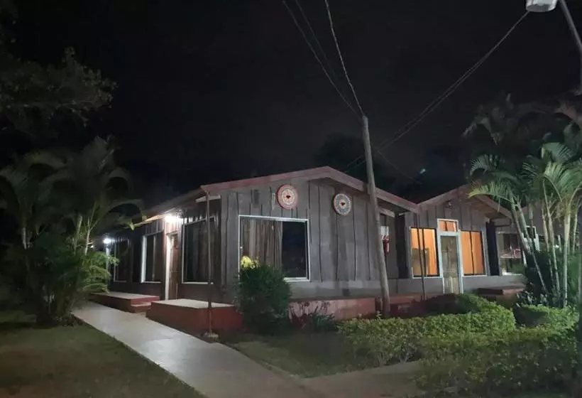 Hotelli Palenque Tarrazu