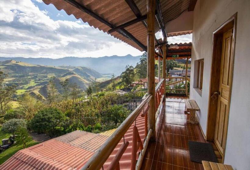 بنسيون Hostal Taita Cristobal