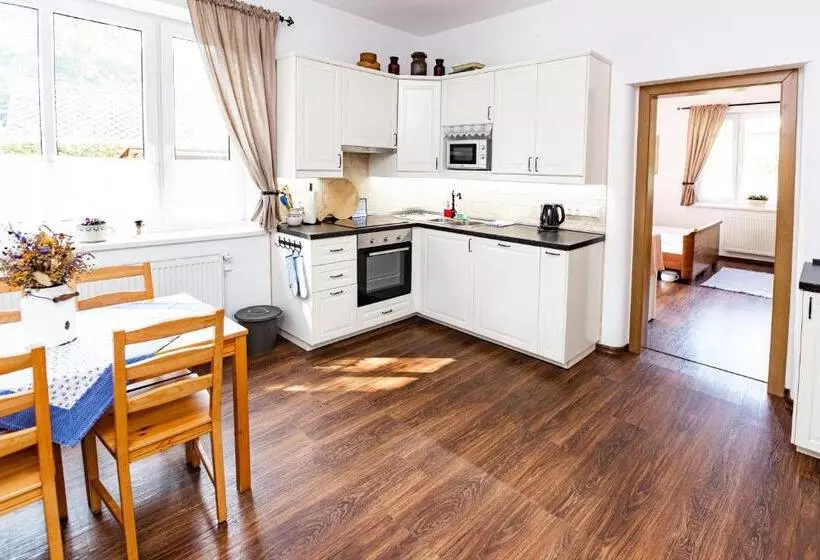 Majatalo Penzion Na Fojtství