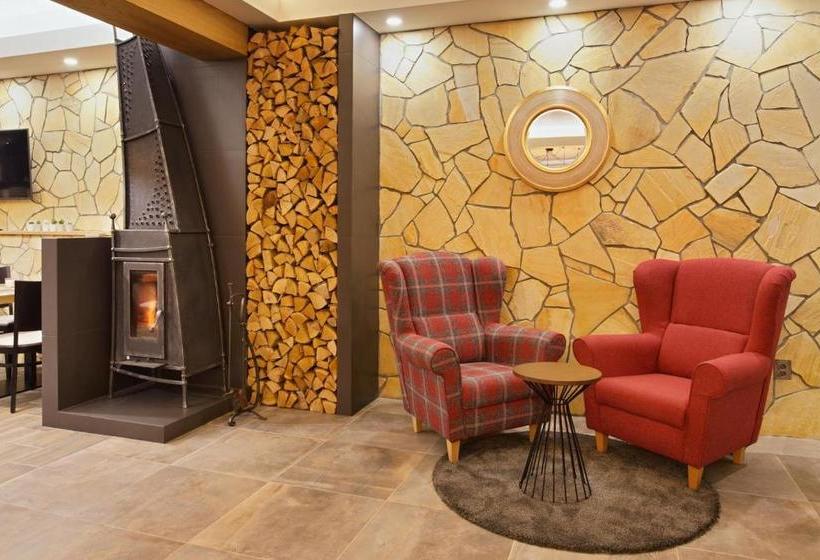 ペンション Rokava