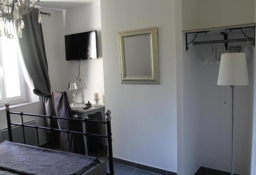 הוסטל Auberge De Pachoquin