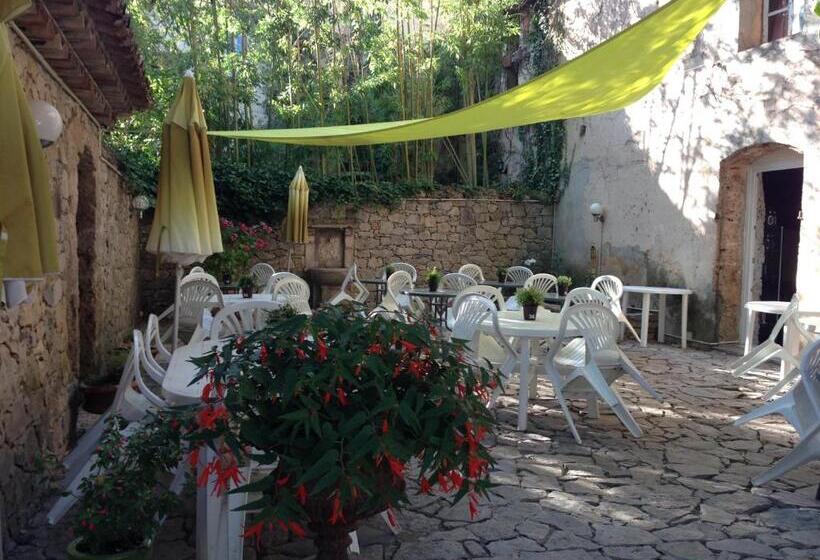 הוסטל Auberge De Pachoquin