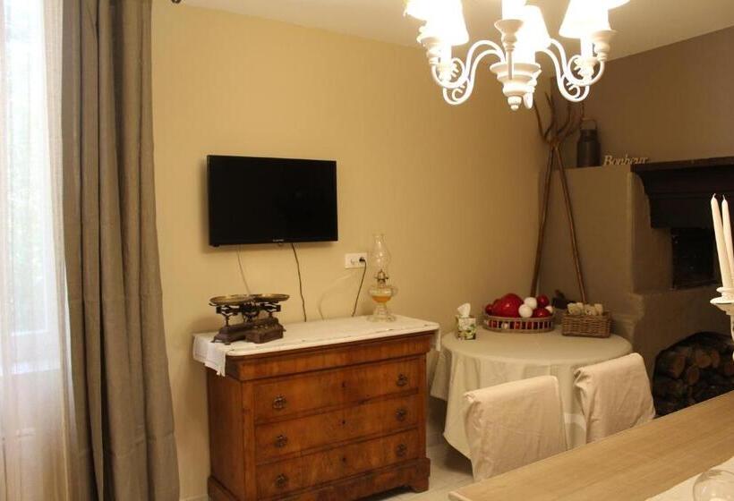 הוסטל Auberge De Pachoquin