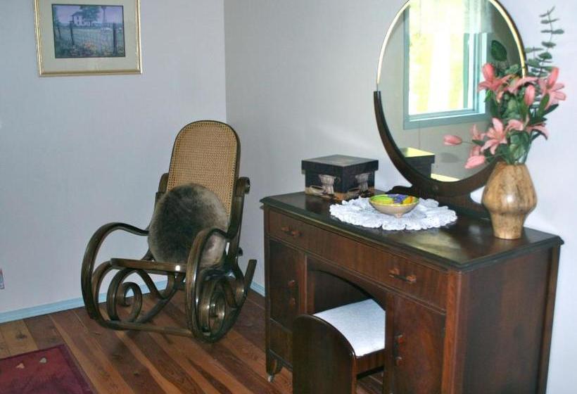 Dunphy's Bed And Breakfast